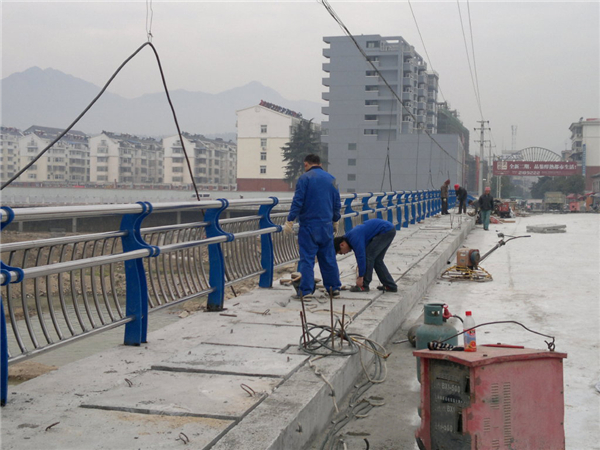 陇南不锈钢复合管护栏常见问题及解决方案