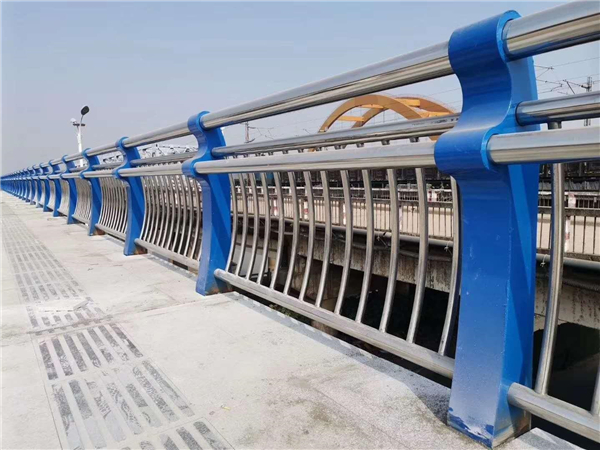 陇南304不锈钢复合管护栏的生产工艺揭秘